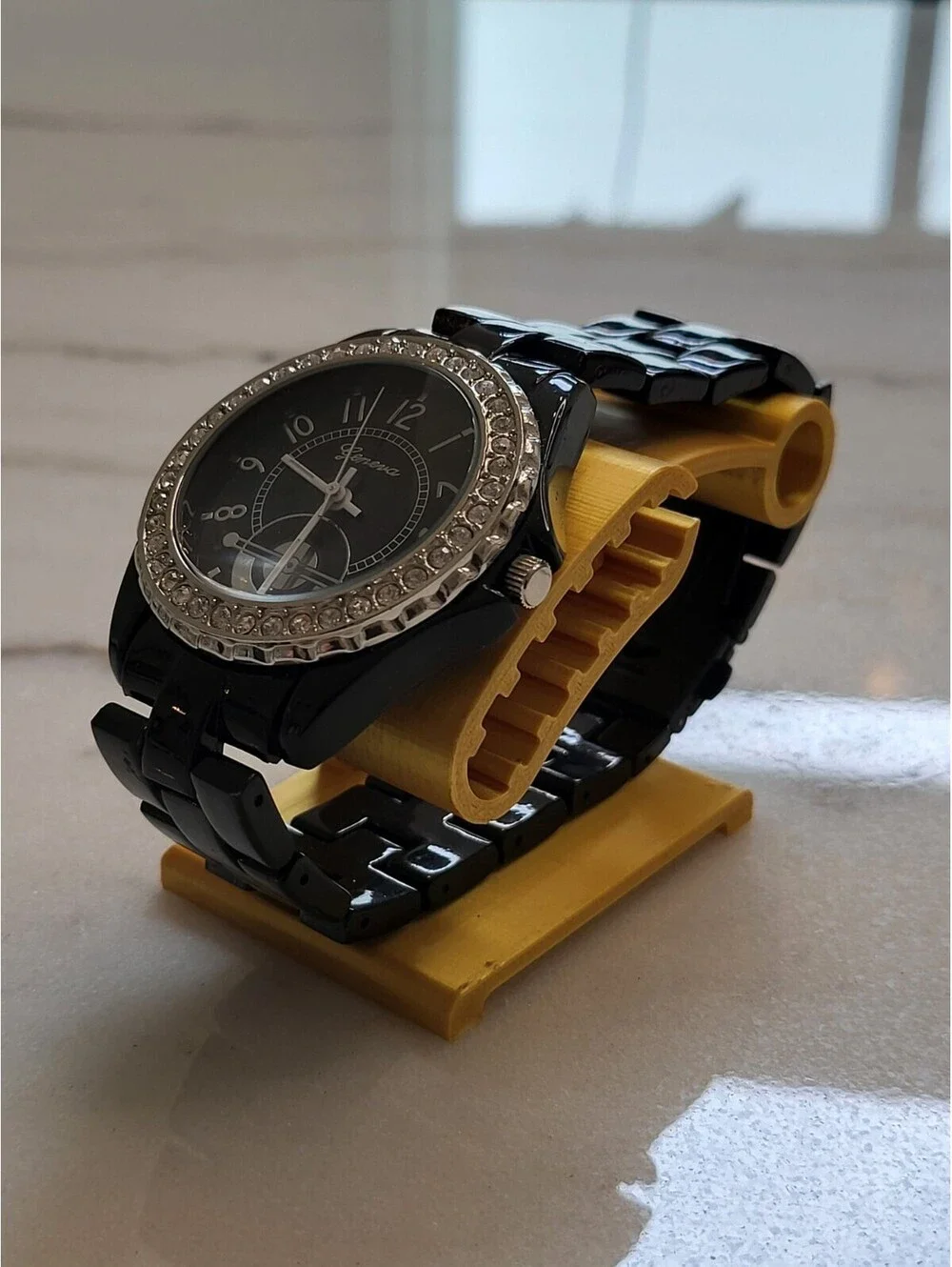 NWT Geneva Mens Watch New Battery 40mm 8.75